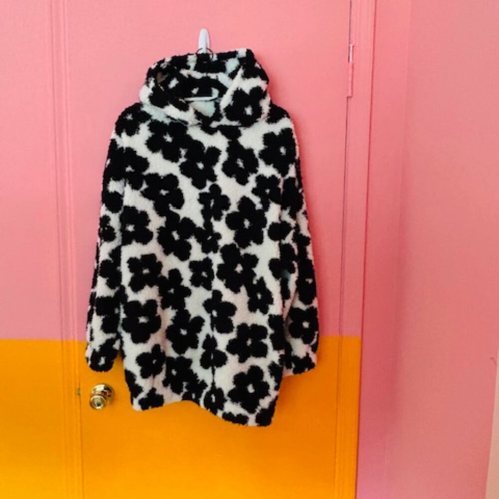 ASOS DESIGN lounge cuddle fleece oversized dress in flower print - US 8